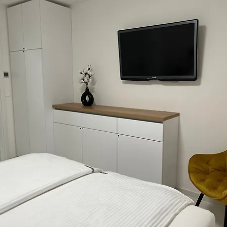Rezidencija Arminan S2 Apartment *