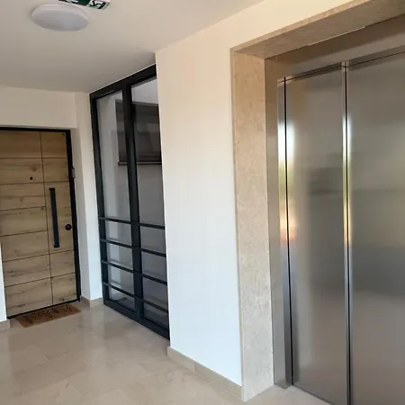 Rezidencija Arminan S2 Apartment *