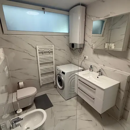 Arminan 52 Terrace, Pool Free Parking -novigrad