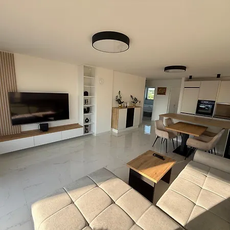 Arminan 52 Terrace, Pool Free Parking -novigrad * Novigrad Istria
